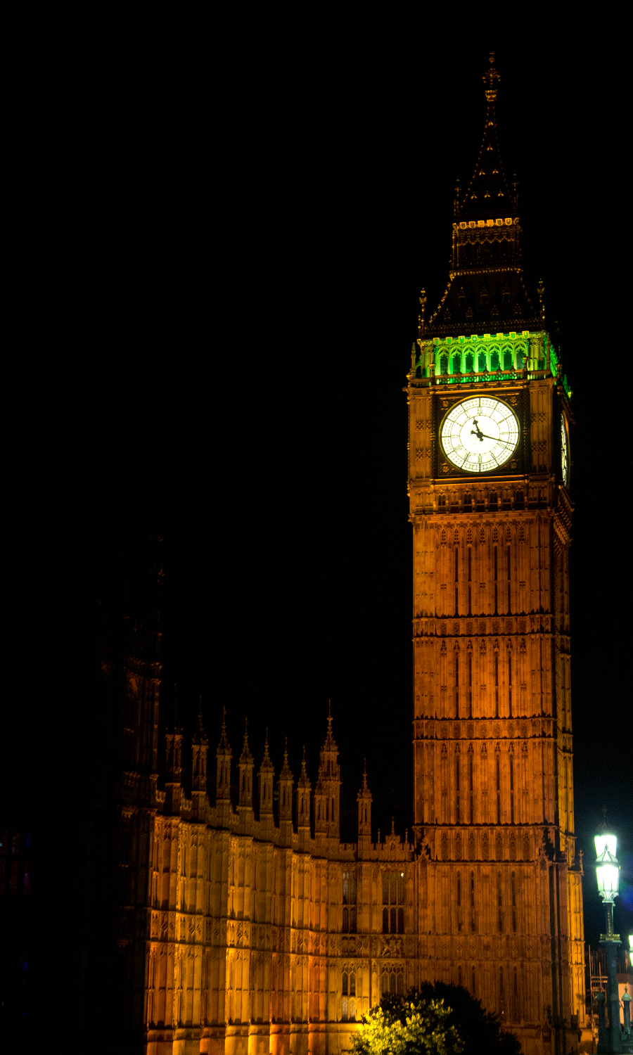 2014-big-ben-parliament-night-london-uk-04