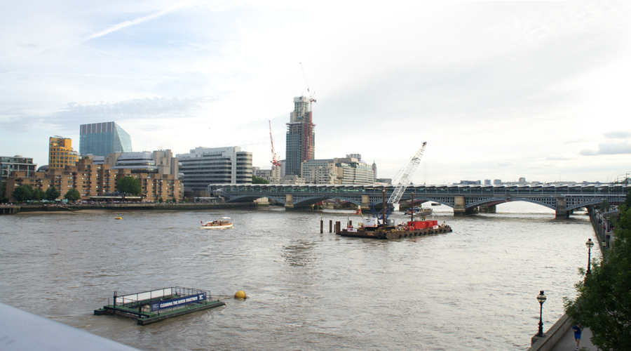 2014-millennium-bridge-london-uk-01