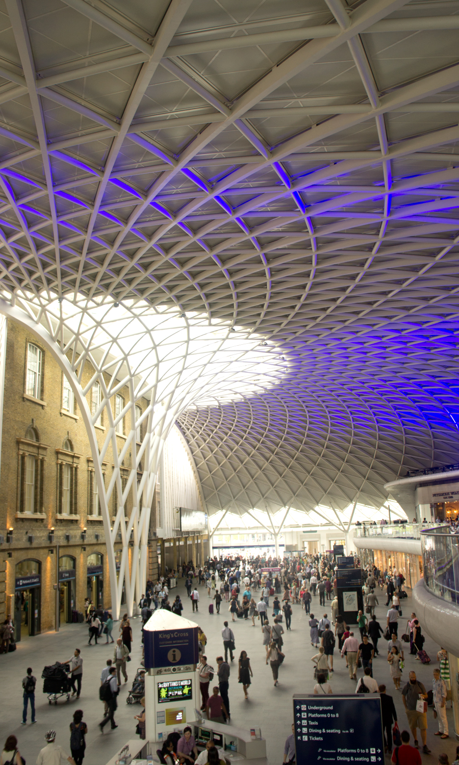 2014-kings-cross-station-london-uk-1
