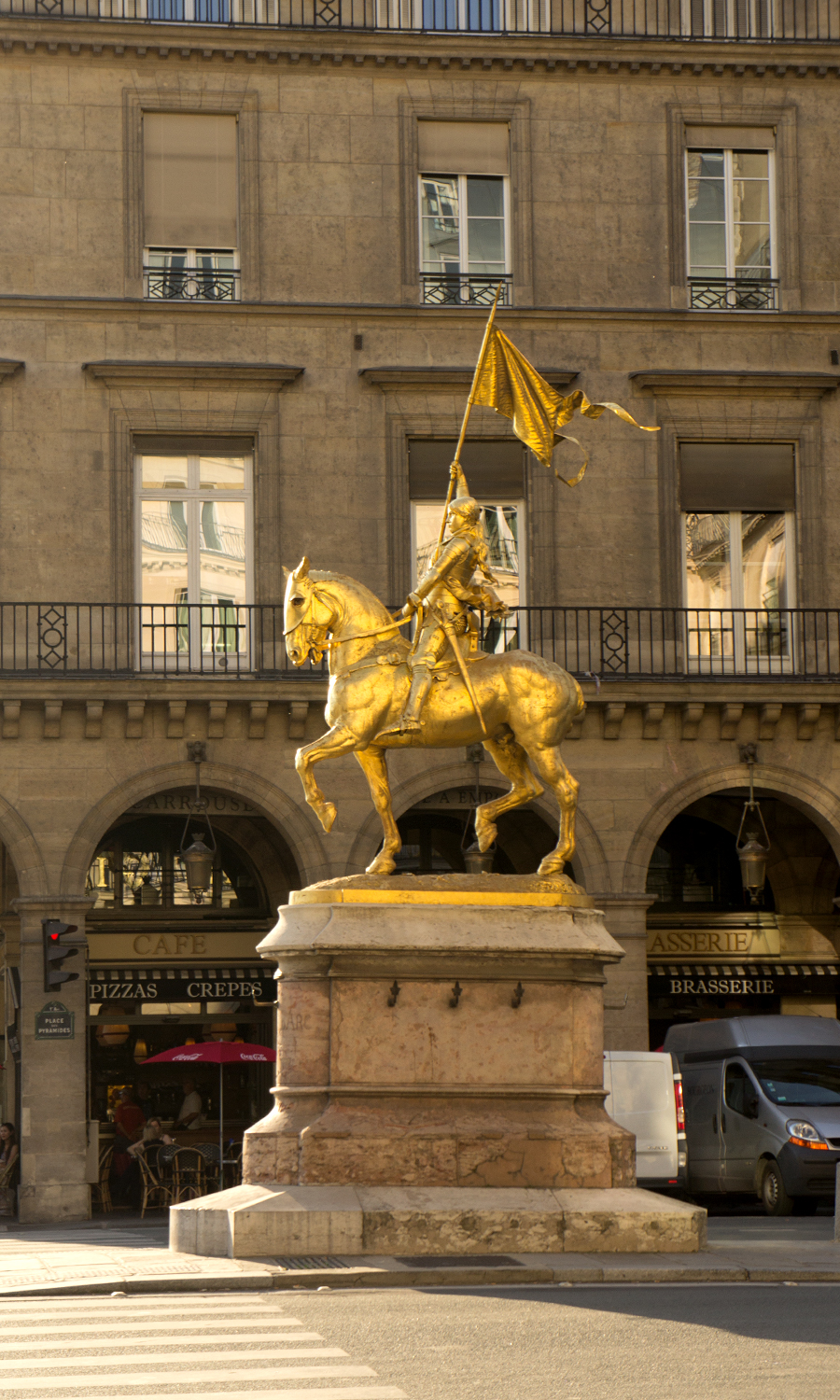 2014-paris-jeanne-d-arc-statue-joan-of-arc