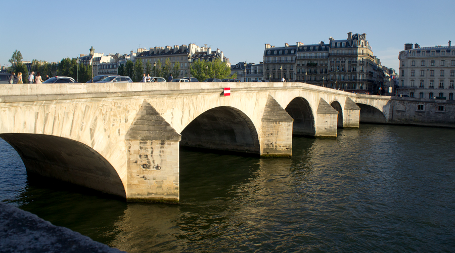 2014-pont-royal-bridge-paris-france-01