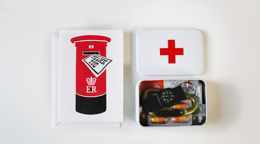 silentlyfree-travel-gift-idea-first-aid-kit-01