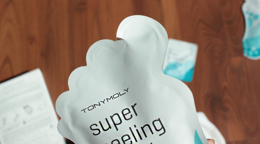 silentlyfree-tonymoly-super-peeling-liquid-shiny-foot-peel-03